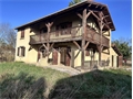 Maison traditionnelle à la vente